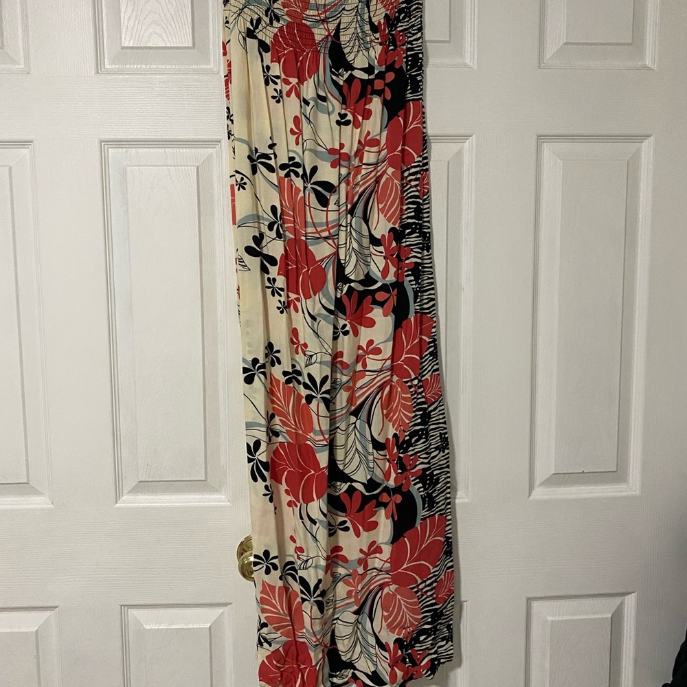 Forever 21 Strapless Hawaiian dress